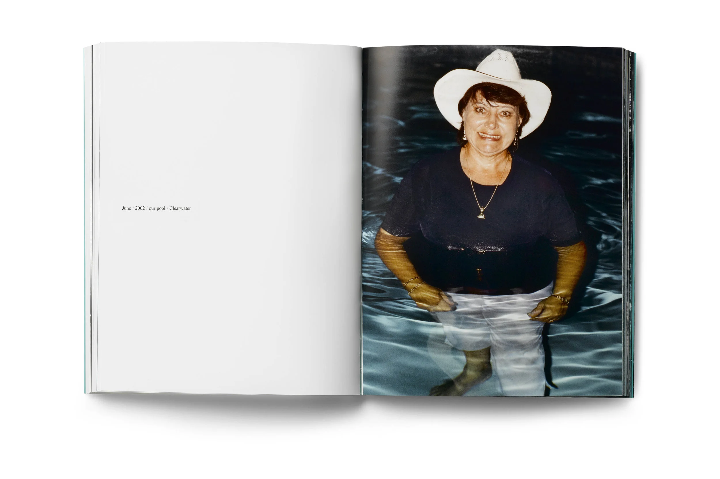 In Almost Every Picture #7 更新版 In Almost Every Picture #7. Erik Kessels and Joep Eijkens.